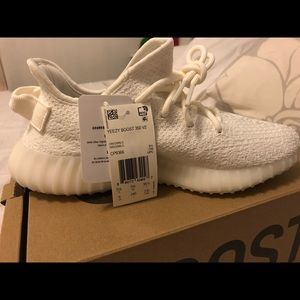 Brand new yeezy boost 350 NWT triple white